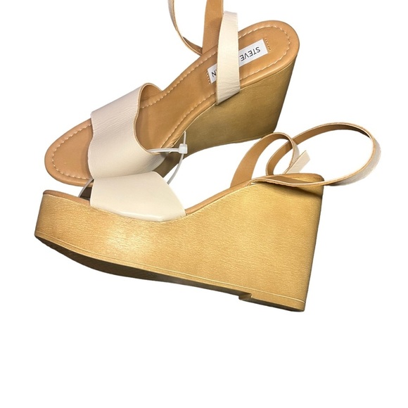 Steve Madden Women's White Wedge Sandals - Picture 8 of 8